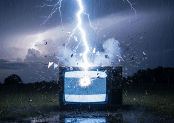 ¿Cómo proteger tus aparatos eléctricos de las tormentas?